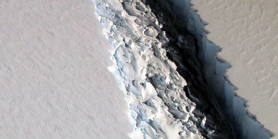 Iceberg gigantesco se desprendió en la Península Antártica